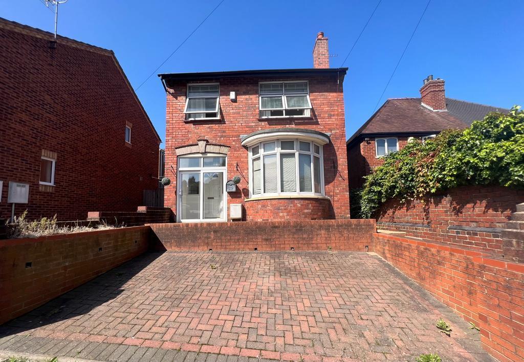 Furlong Lane, Halesowen, B63 2TH 3 bed detached house £225,000