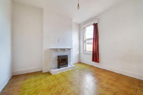 117 Glengall Road, London, NW6 7HG