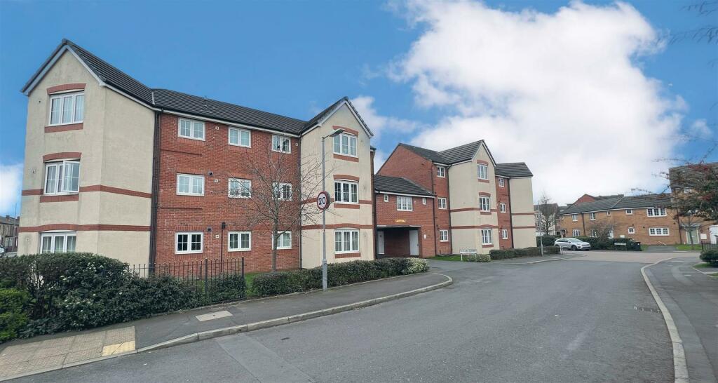 Ruskin Court, Farnworth, Bolton 2 bed apartment for sale £115,000