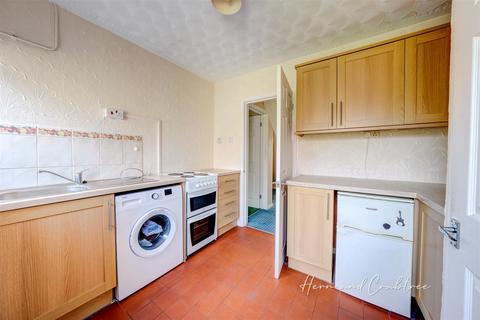 3 bedroom end of terrace house for sale - Beechley Drive, Pentrebane, Cardiff