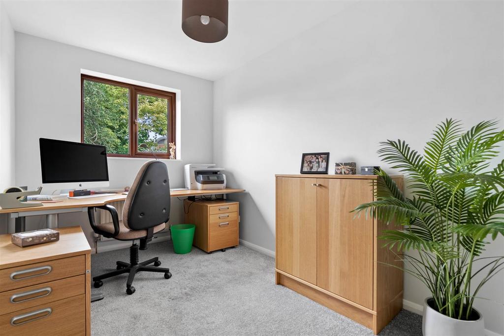 21 Himbleton Road - bedroom 3.jpg