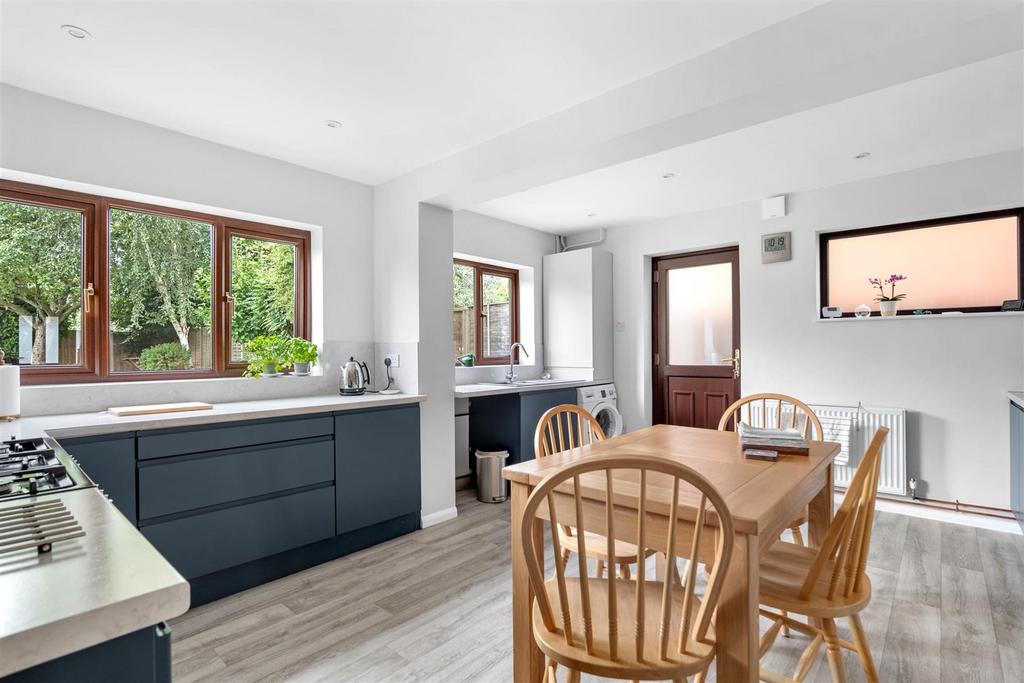 21 Himbleton Road - kitchen.jpg