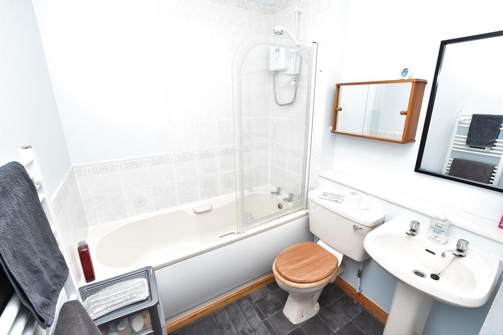 Bathroom.jpg