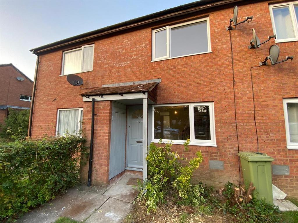 Denmead, Two Mile Ash, Milton Keynes 2 bed terraced house £1,195 pcm