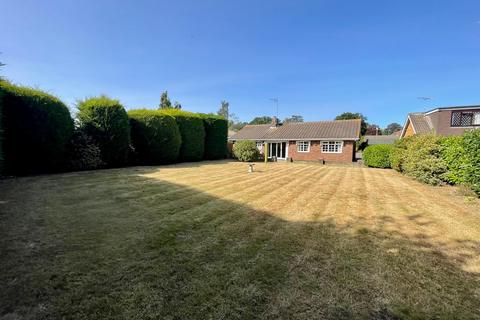 3 bedroom detached bungalow for sale, Long Meadow, Hutton, Brentwood, CM13