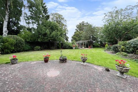 4 bedroom detached house for sale - Hampton-On-The-Hill, Warwick