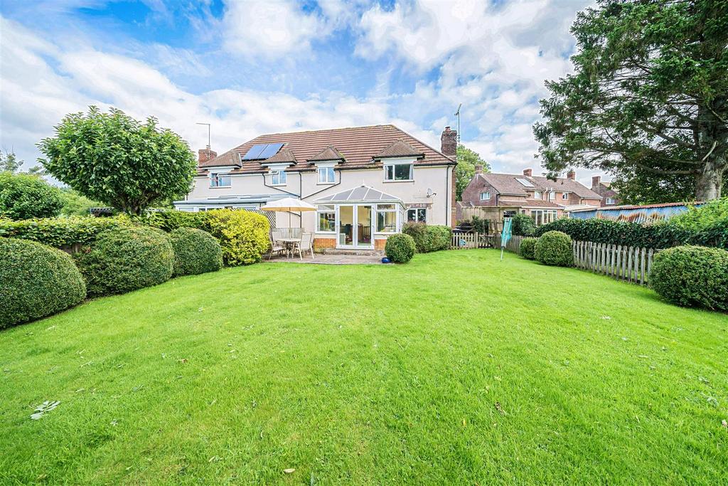 Holywell, Dorchester 5 bed semidetached house for sale £500,000