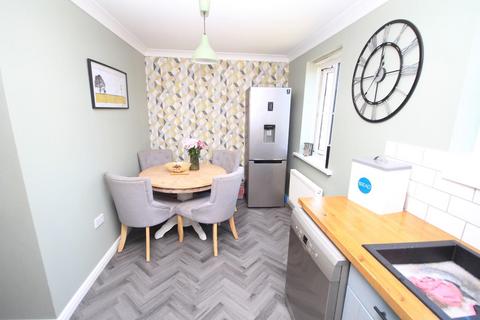 50 Brander Close, Idle, Bradford, BD10 8SY
