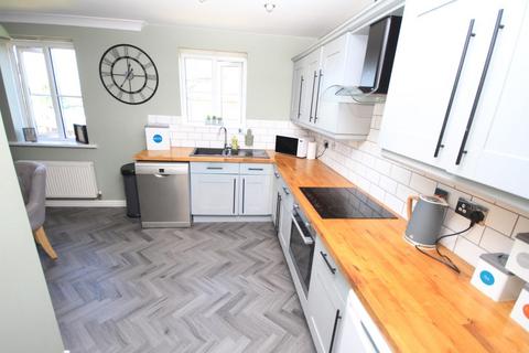 50 Brander Close, Idle, Bradford, BD10 8SY