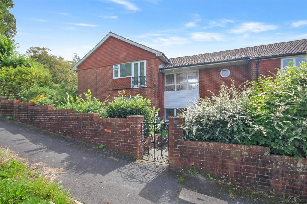 Varndean Gardens, Brighton 2 bed property £375,000