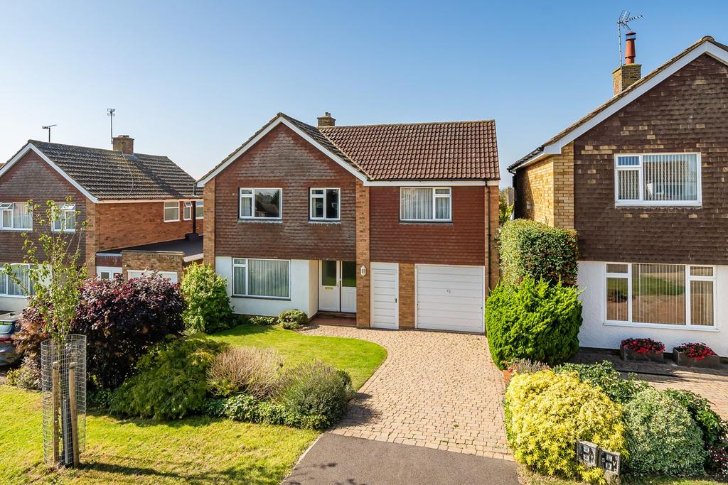 Millard Way, Hitchin, SG4 4 bed detached house for sale £735,000