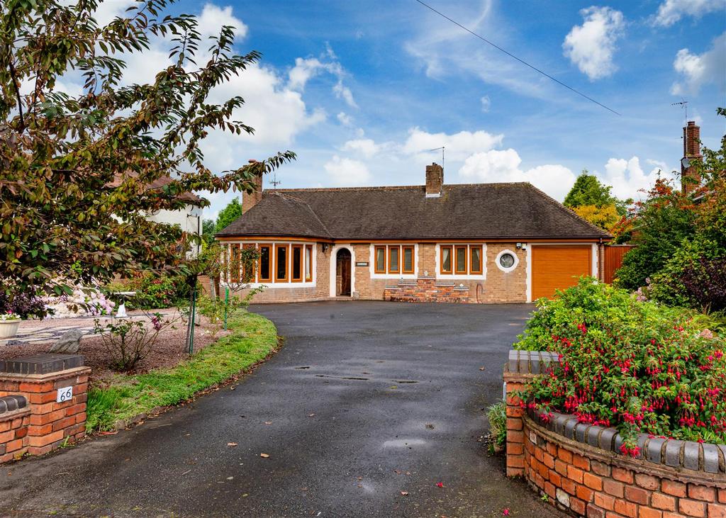 66 Gospel End Road, Sedgley, Dudley 3 bed detached bungalow for sale