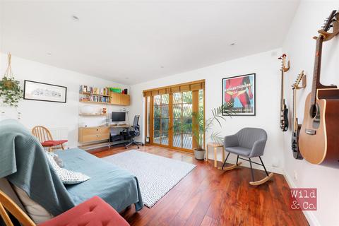 3 Lelitia Close, London, E8 4SN