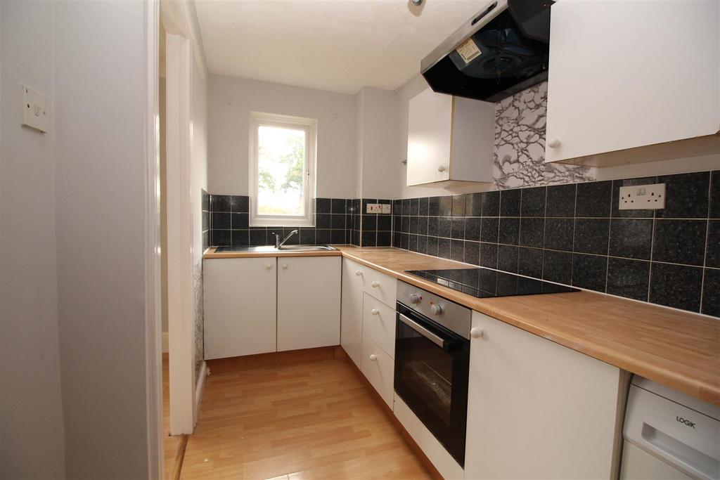 Kitchen 2.JPG