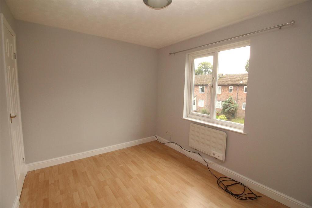 Bedroom 1b.JPG