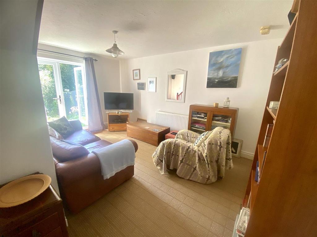 58 Brookside Avenue, Johnston 3 bed end of terrace house for sale £