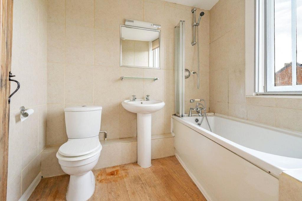 Ensuite Bathroom