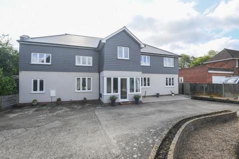 6 bedroom detached house for sale, Archers Court Road, Whitfield, CT16