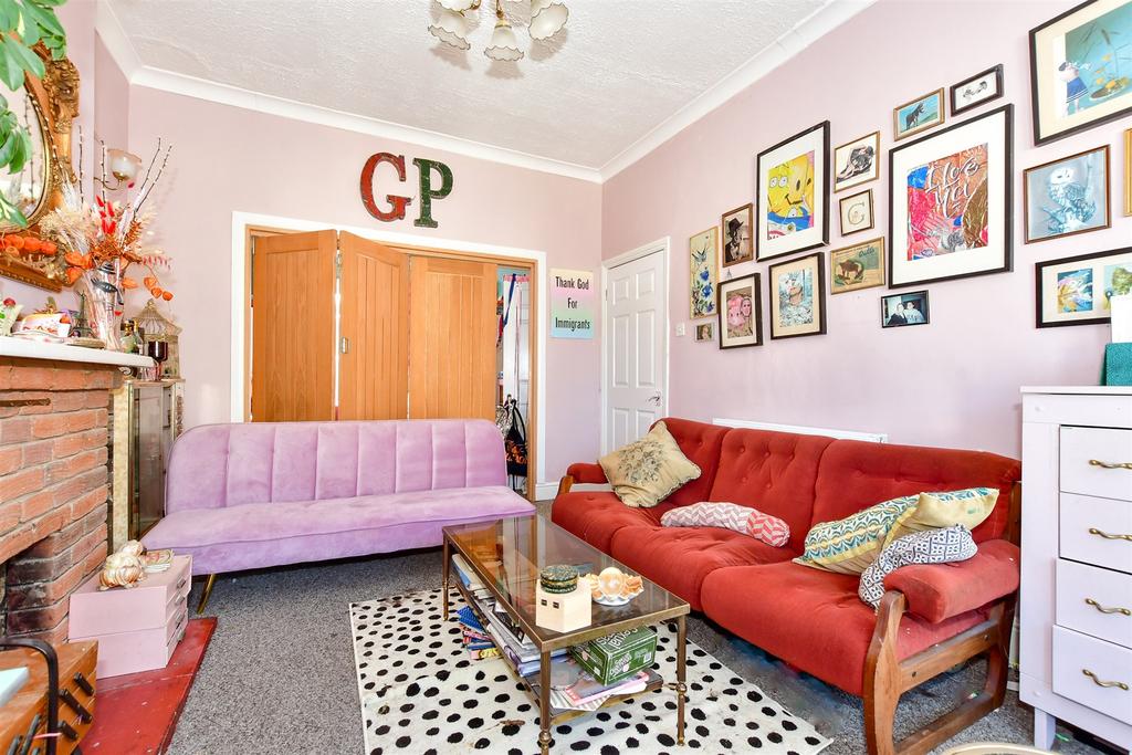 Athelstan Road, Cliftonville, Margate, Kent 2 bed apartment for sale
