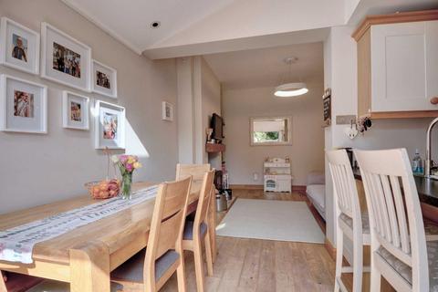 96 Reading Road, Henley-on-thames, RG9 1DN
