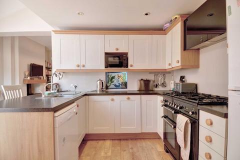 96 Reading Road, Henley-on-thames, RG9 1DN