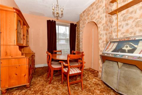 12 Mayers Road, Walmer, Deal, CT14 7RJ