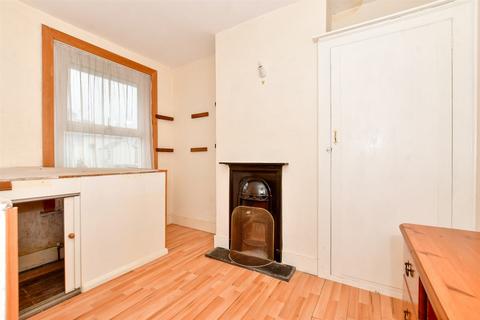 12 Mayers Road, Walmer, Deal, CT14 7RJ