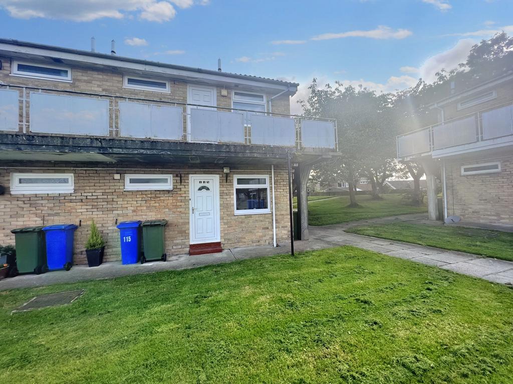 Winshields, Cramlington... 1 bed ground floor flat £35,000