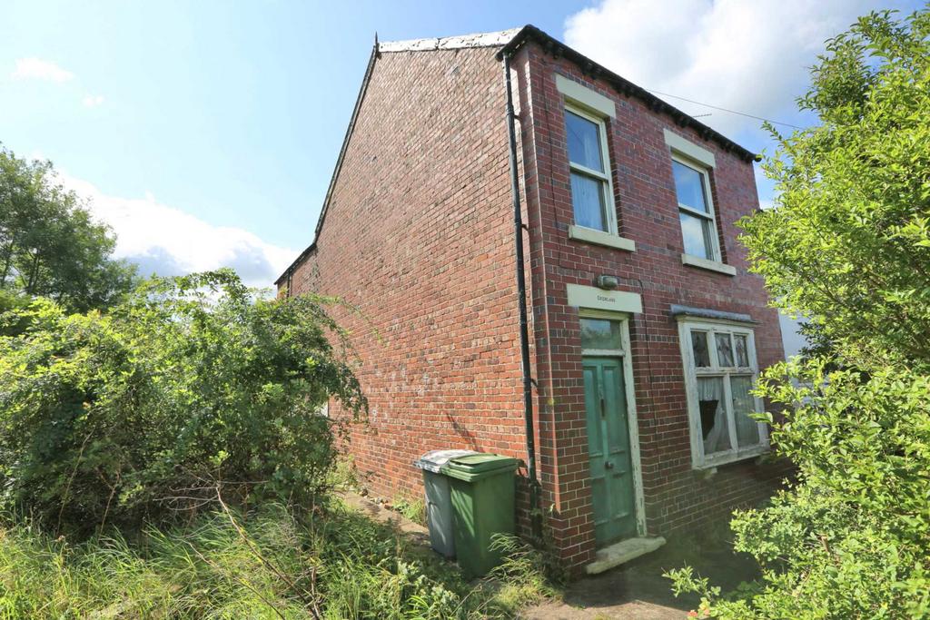 Grimshaw Lane, Bollington 4 bed end of terrace house £200,000