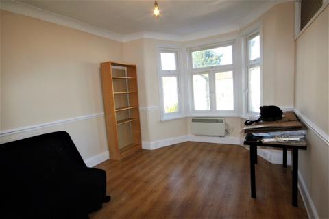 1 bedroom apartment for sale, Kensington Gardens, Ilford, Essex
