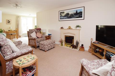 2 bedroom flat for sale, Queen Eleanor Court, Amesbury, SP4 7FU