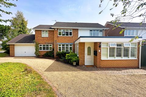 4 bedroom detached house for sale - Gainsborough Crescent, Knowle, B93