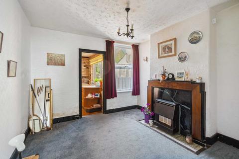 2 bedroom terraced house for sale - Glencoe Road, Bushey Village