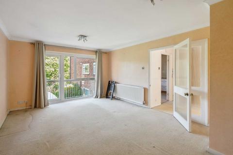 5 Parkside, Watford, WD19 4PW