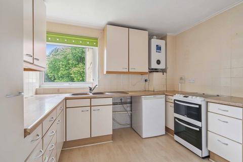 5 Parkside, Watford, WD19 4PW