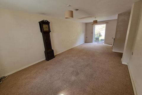 8, Gibbs Court Old Mill Lane, Crewkerne, TA18 7DU