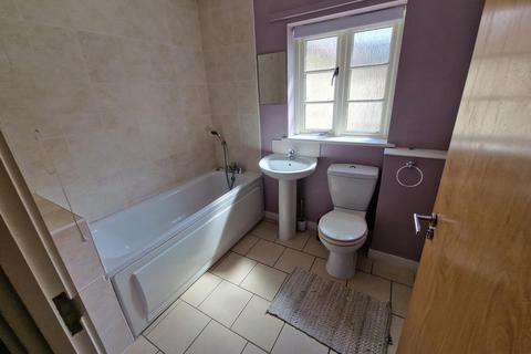 8, Gibbs Court Old Mill Lane, Crewkerne, TA18 7DU