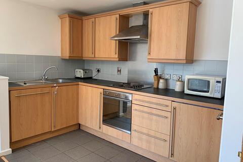 2 bedroom flat to rent, City Walk, Leeds, West Yorkshire, UK, LS11