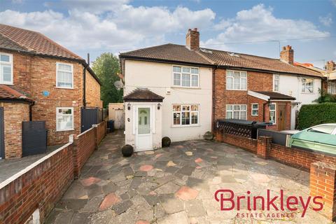 5 Pitt Crescent, London, SW19 8HT