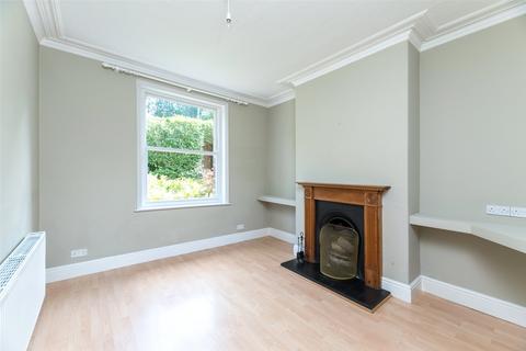 4 bedroom terraced house for sale, Silver Mill Hill, Otley, West Yorkshire, LS21