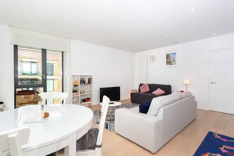2 bedroom apartment for sale, Fairwater House, Royal Wharf, Royal Victoria Docks, E16