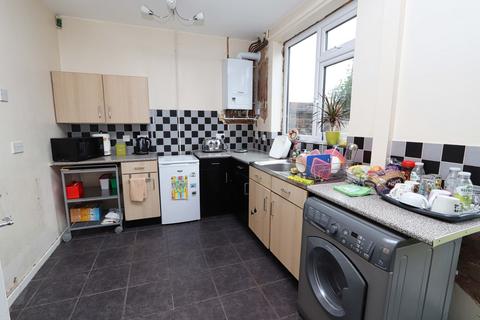 2 bedroom semi-detached house for sale, Lancaster Road, Cadishead, M44