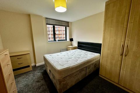 2 bedroom flat to rent, City Walk, Leeds, West Yorkshire, LS11