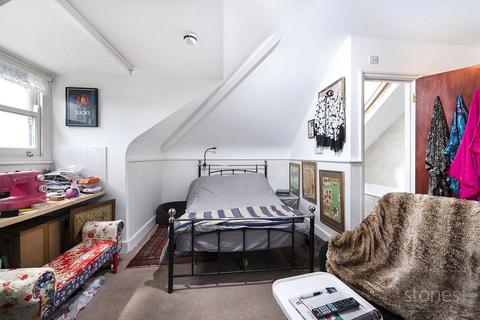 Studio to rent, Fellows Road, London, NW3