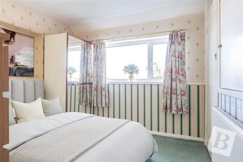 3 bedroom semi-detached house for sale, Poplar Close, Chelmsford, Essex, CM2