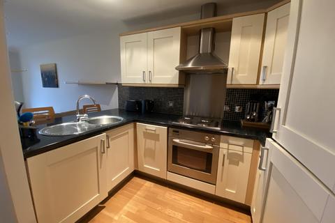 2 bedroom flat to rent, Whitehall Quay, Leeds, West Yorkshire, UK, LS1