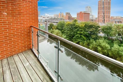 2 bedroom flat to rent, Whitehall Quay, Leeds, West Yorkshire, LS1
