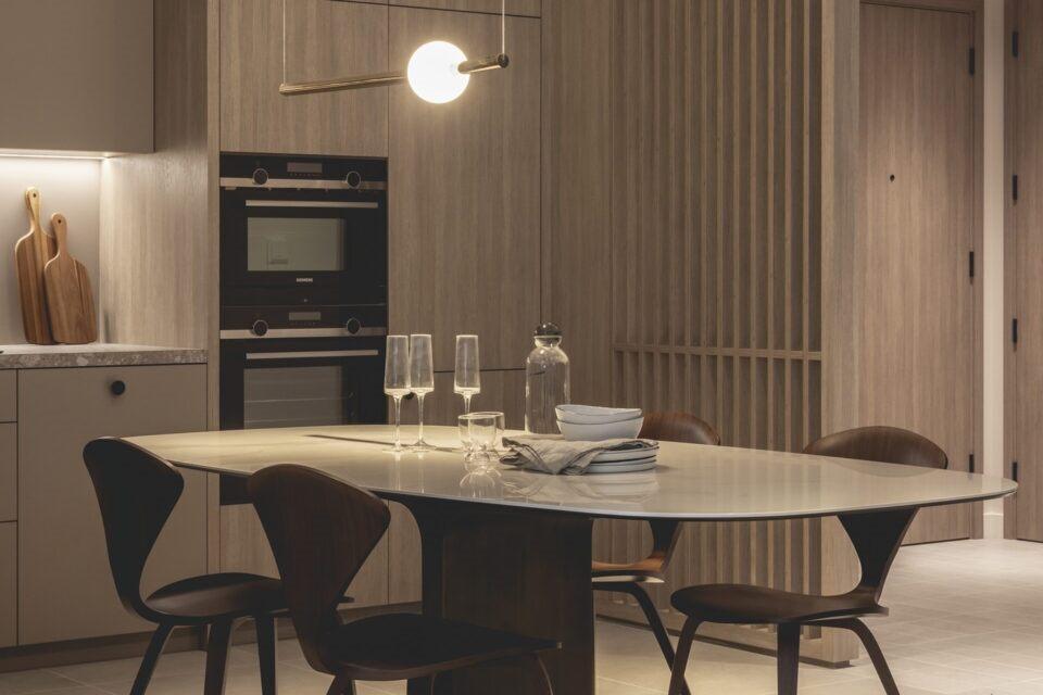 Show flat dining