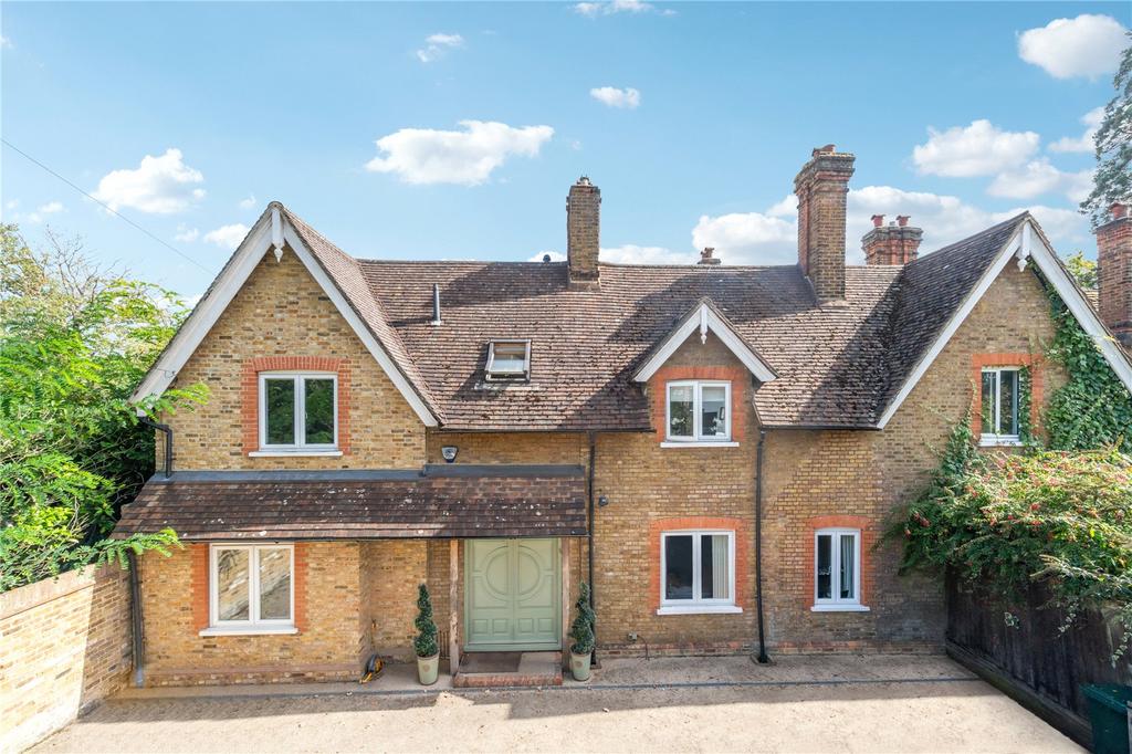 Kingston Upon Thames, Surrey KT2 4 bed semidetached house for sale £