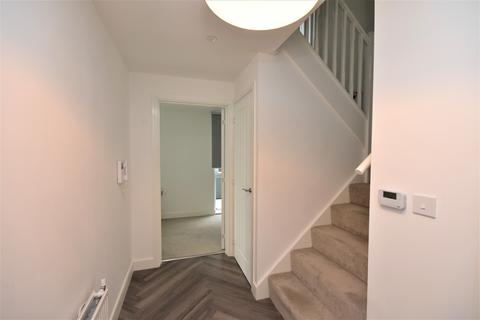 2 bedroom apartment to rent, Wharf Road, Chelmsford, Essex, CM2